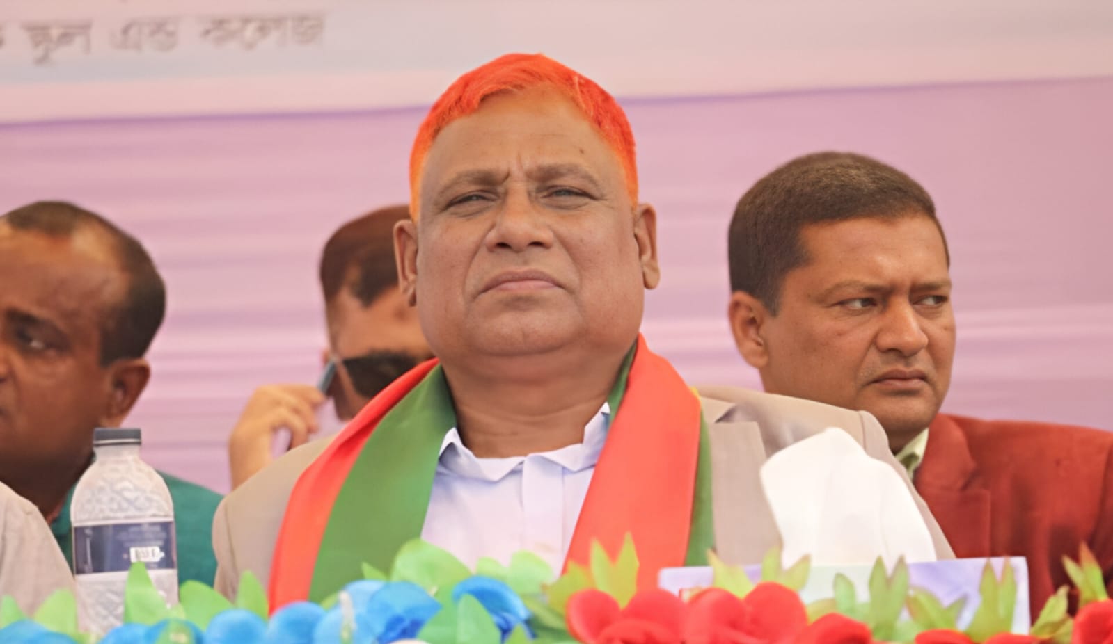 পঞ্চগড়ে এজাহারভুক্ত আসামি হান্নান শেখ প্রকাশ্যে, থানার নতুন ভবন নির্মাণের ঠিকাদারও তিনি, জনমনে নানা প্রশ্ন, বাড়ছে ক্ষোভ।